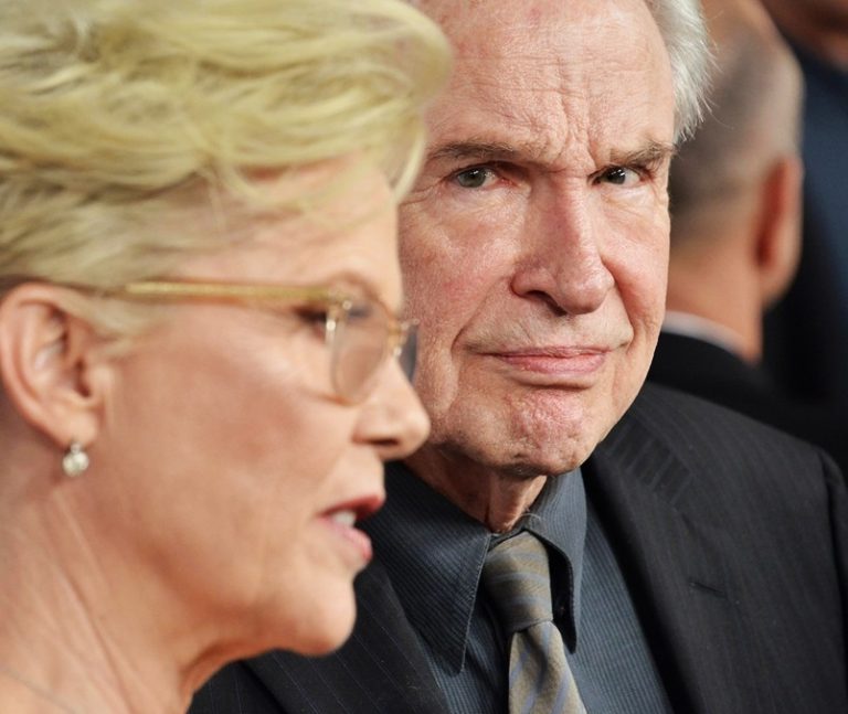 O Femeie L A Dat In Judecata Pe Warren Beatty Sustinand Ca Actorul A