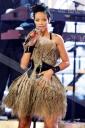 Rihanna @ Grammy Awards 4