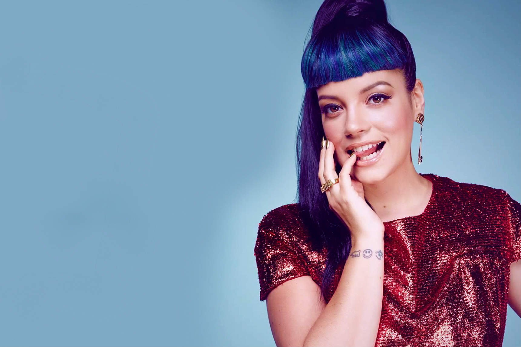 Лиль время. Lily Allen starting a Designer. Lily Allen личная жизнь биография.