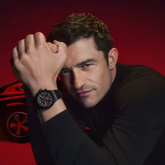 Orlando Bloom este noul ambasador Porsche Design. In noua campanie promoveaza si ceasuri de lux si ochelari spectaculosi.